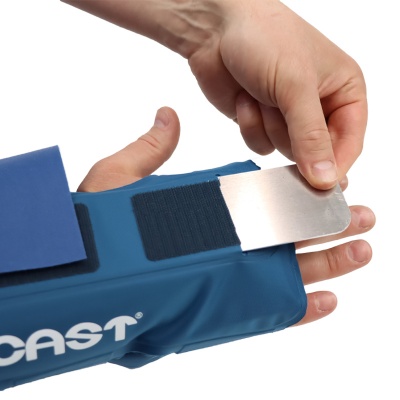Aircast Hand/Wrist Cold Therapy Cryo/Cuff with Automatic Cold Therapy IC Cooler Saver Pack