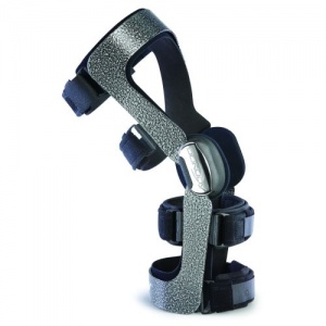Donjoy Armor Professional Knee Brace With Fourcepoint