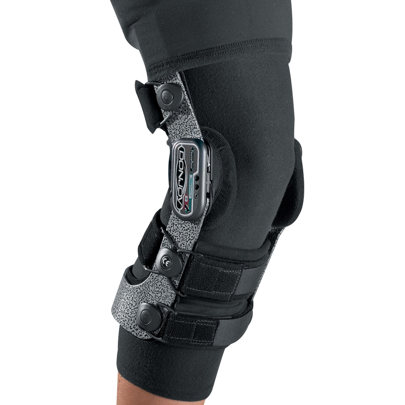 Donjoy Armor Professional Knee Brace With Fourcepoint Sports