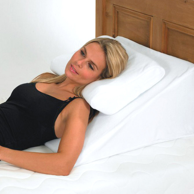 Harley White Bed Relaxer Bed Wedge Support Cushion Sports Supports