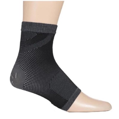 IOMI FootNurse Black Unisex Small/Medium Plantar Fasciitis Compression Sleeves (1 Pair)