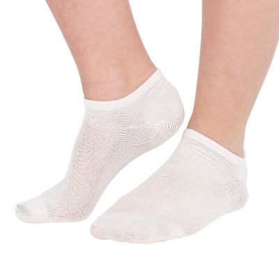 DermaSilk 100% Hypoallergenic Silk Adult Therapeutic Undersocks (2 Pairs)