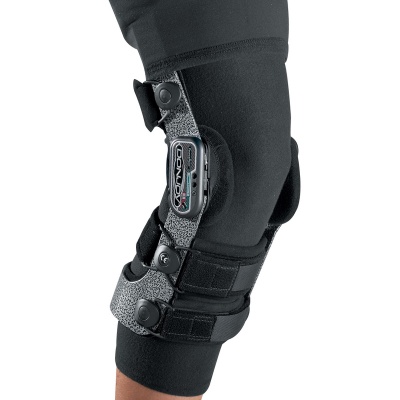 Motocross Knee Brace Pack with Donjoy Armor Knee Brace