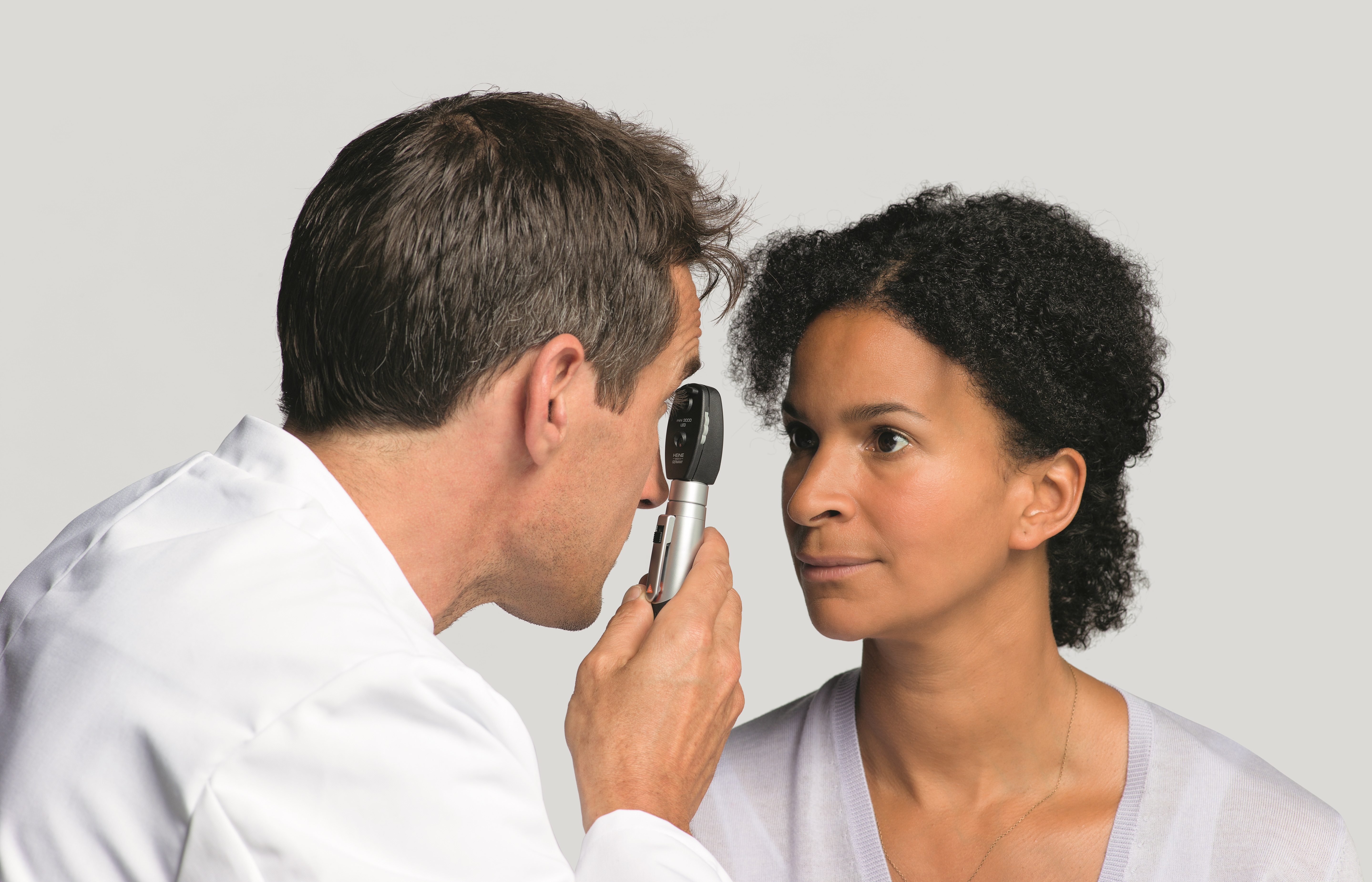 The small compact design is ideal for versatility when examining patients The small compact design is ideal for versatility when examining patients