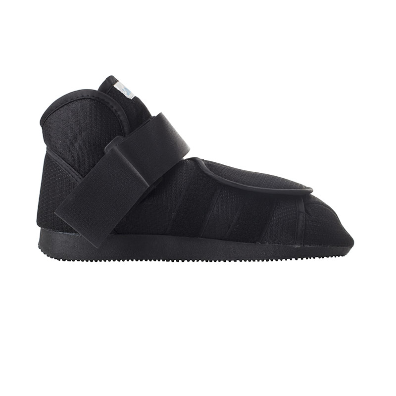 flat round toe boots
