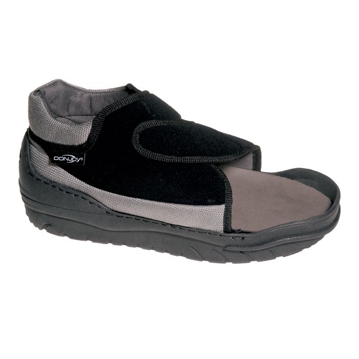 Shoes for bandaged feet uk deals