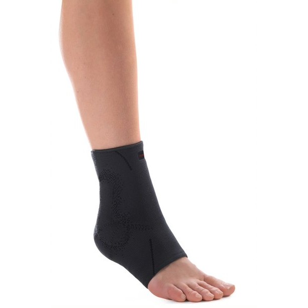 Donjoy Malolax Padded Ankle Support