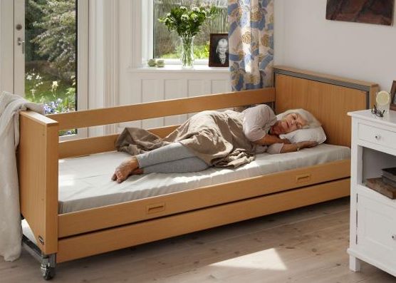 Attractive design of the Invacare Medley Ergo Low Profiling Bed invacare medley ergo low profiling bed attractive design bedroom