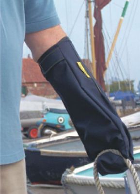 The OUTCAST Protector is suitable for virtually anyone OUTCAST Adult Outdoor Weather Mitten Cast Protector