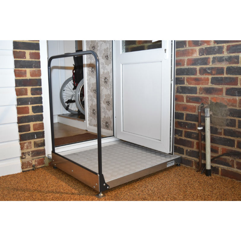 Handrail and Fix-Down Feet for Welcome Giant Half Steps | Health and Care
