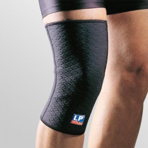 LP Extreme Closed Knee Support