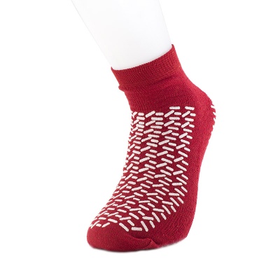Update more than 76 red slipper socks latest - dedaotaonec